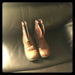 Women's Justin boots.